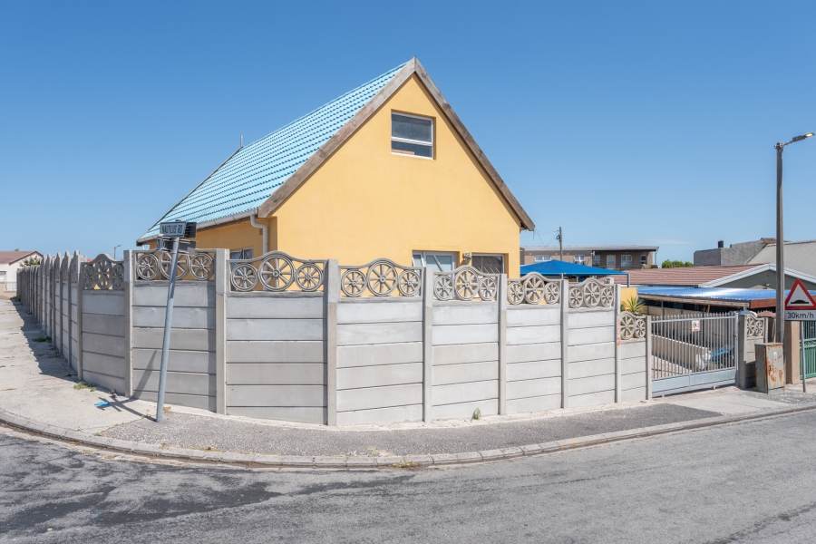 5 Bedroom Property for Sale in Bay View Western Cape